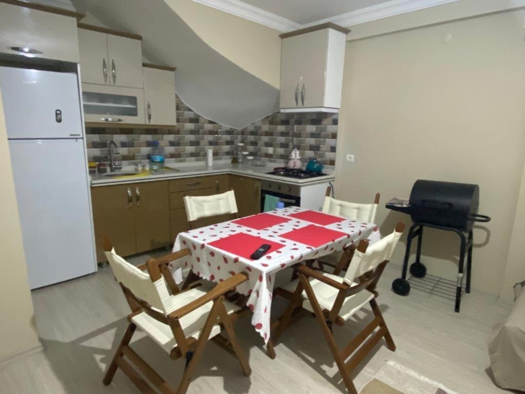 Candarli Little Sweet House Дикили Экстерьер фото